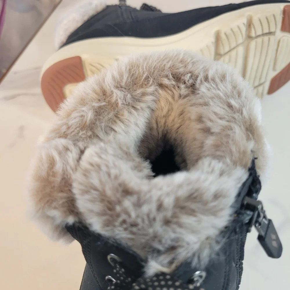 Skechers On-The-Go Joy Womens 9 Black Faux Fur Trim Winter Ankle Boots Ultra GO